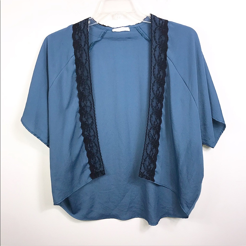 ‼️$4 SALE‼️ Short Blue Kimono LUSH Top w/ Lace